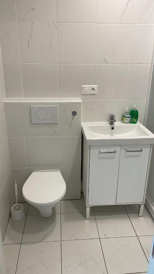 Moderny Novy Byt S Bezplatnym Parkovanim V Objekte, Self-Checking Bratislava Dış mekan fotoğraf